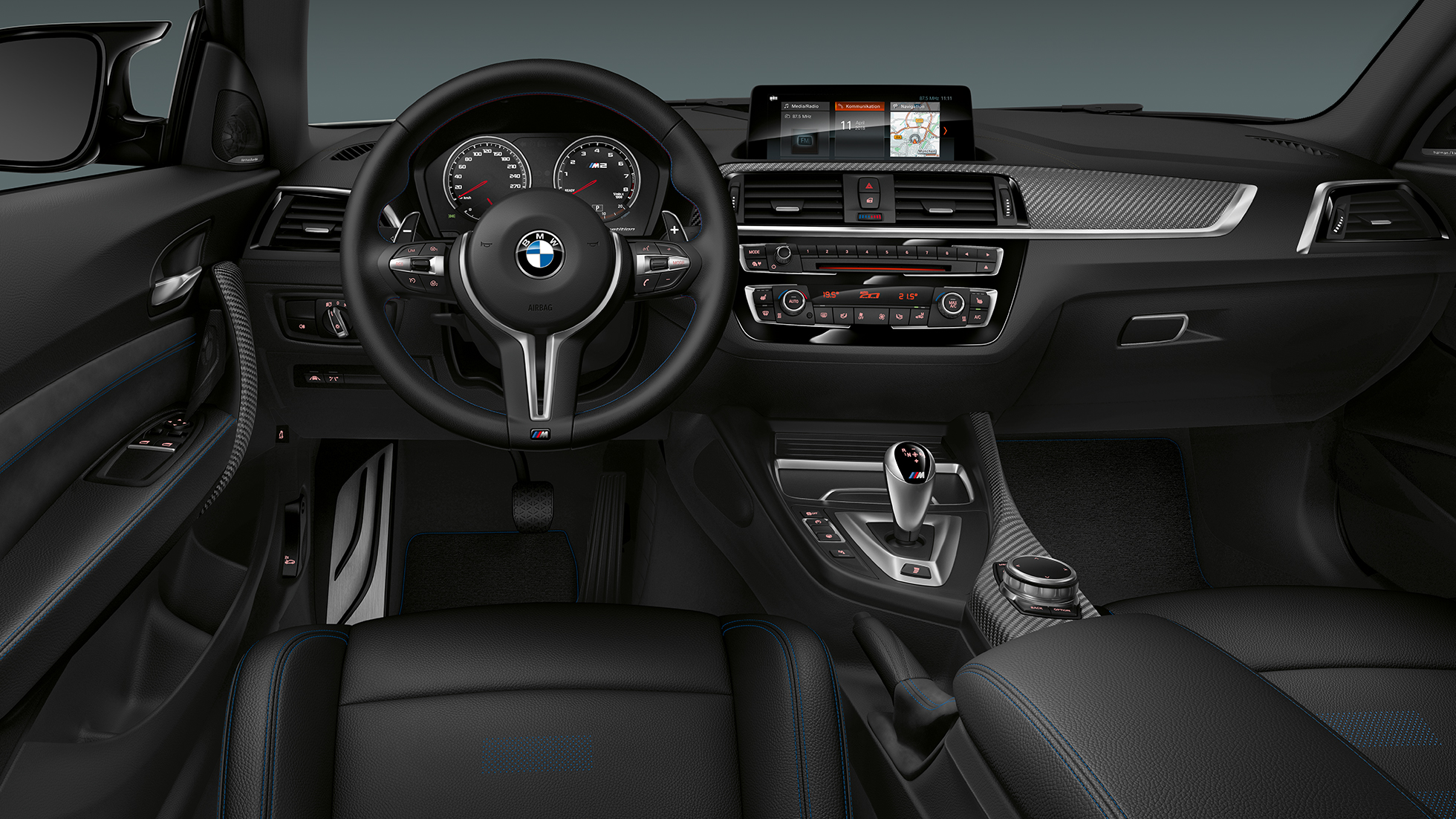 Kokpit BMW M2 Competition F87 Kokpit BMW M2 Competition F87 2018 Hockenheim metalíza Silver interiér