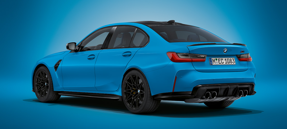 BMW M3 Sedan BMW Individual metalíza Mexico Blue G80 2021 zadobočný záber statický BMW M3 Sedan BMW Individual metalíza Mexico Blue G80 2021 zadobočný záber statický