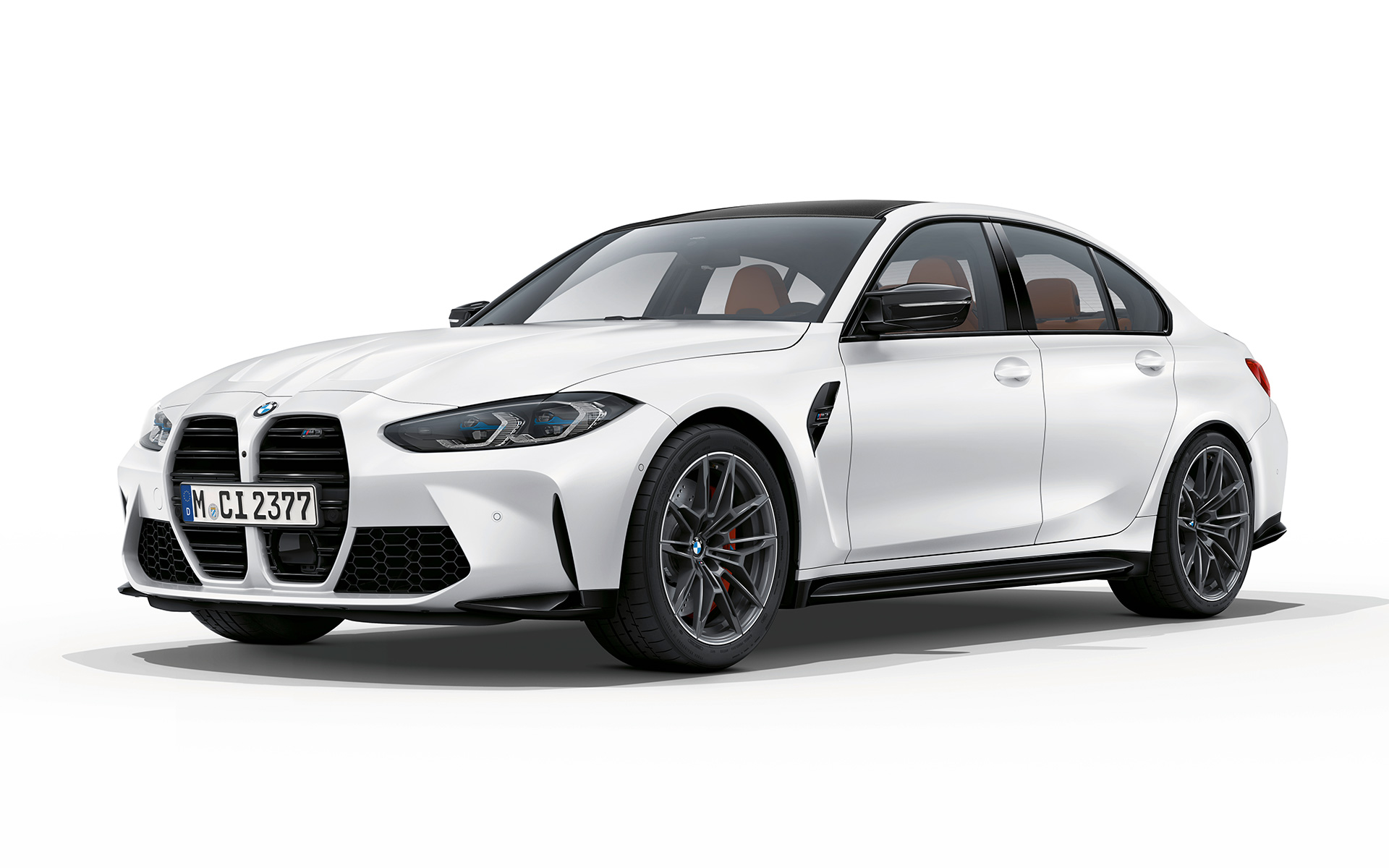 BMW M3 Competition G80 2020 metalíza Frozen Brilliant White predobočný pohľad