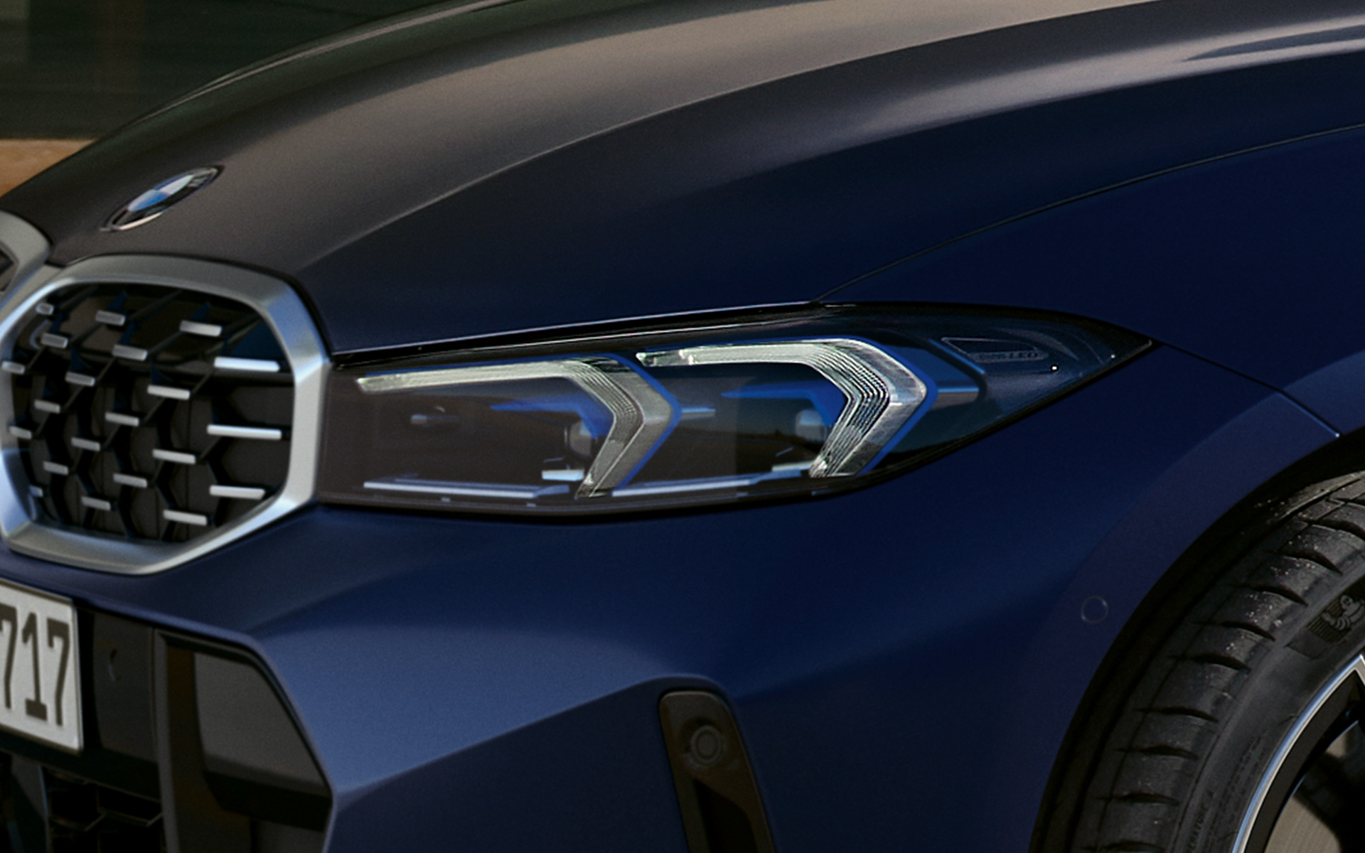 BMW M340i xDrive Touring G21 Frozen Tanzanite Blue LED predné svetlomety detailný pohľad BMW M340i xDrive Touring G21 Frozen Tanzanite Blue LED predné svetlomety detailný pohľad
