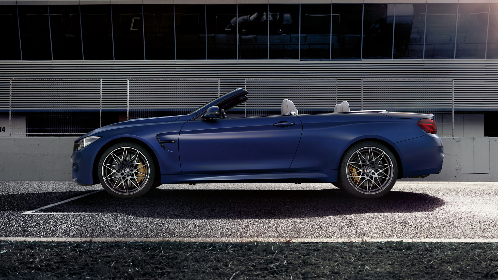 BMW M4 Cabrio, bočný pohľad BMW M4 Cabrio, dizajn, bočný pohľad