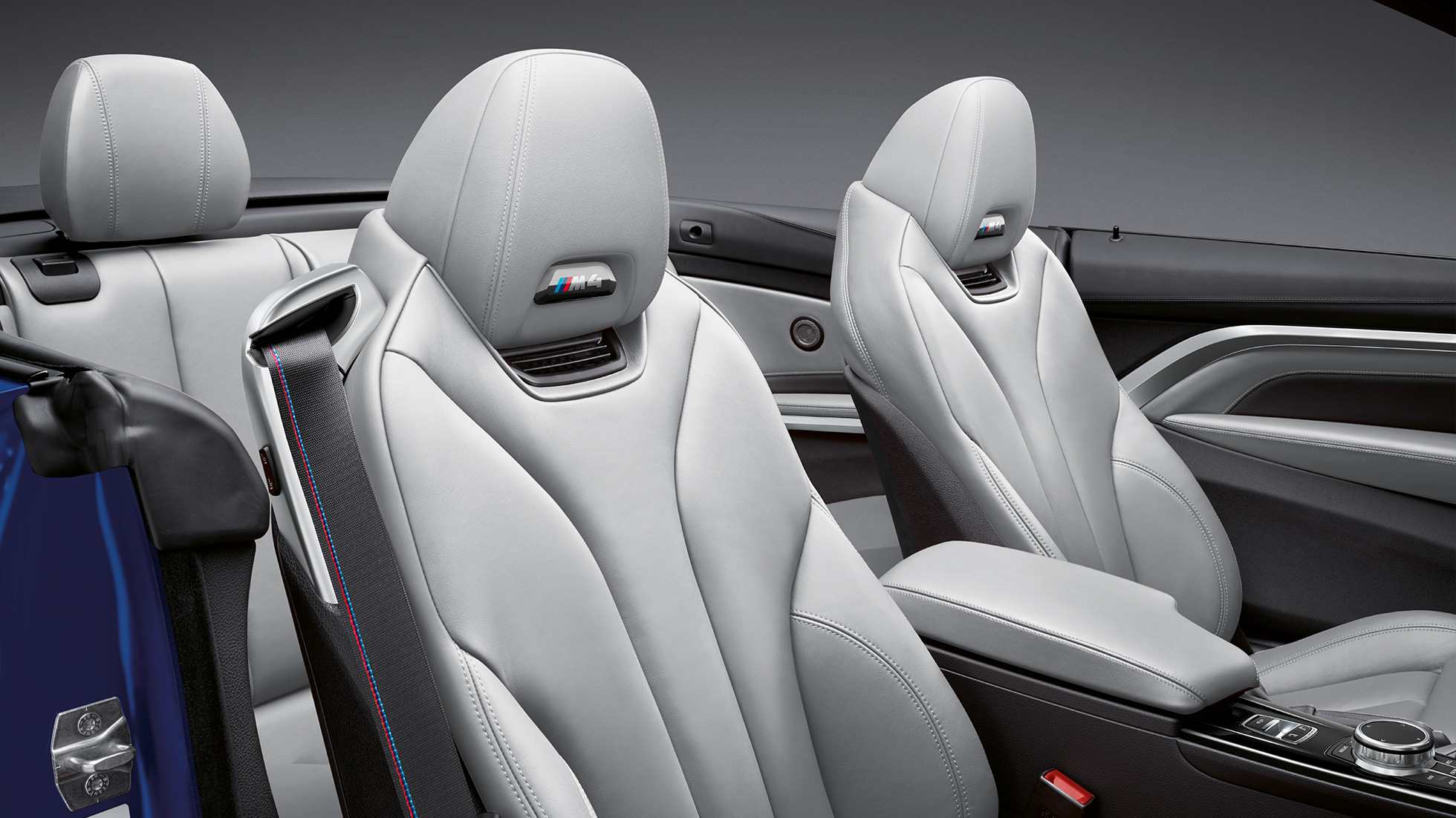 BMW M4 Cabrio, interiér BMW M4 Cabrio, dizajn, čalúnenie, interiér