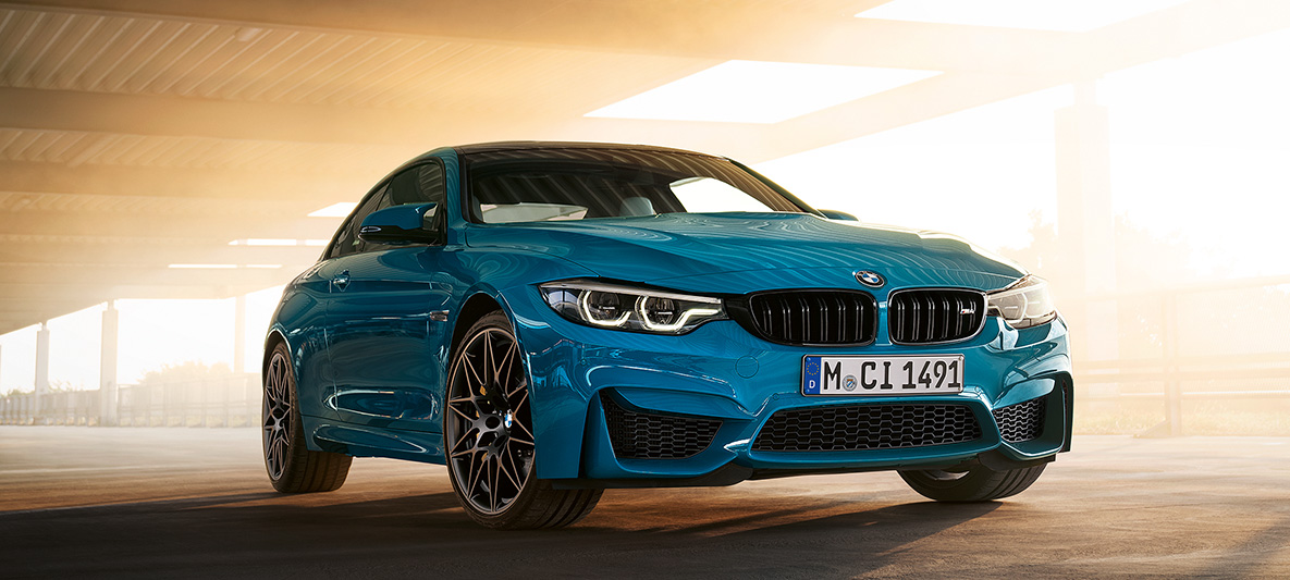 BMW M4 Coupé, M Heritage Edition Laguna Seca Blue BMW M4 Coupé, M Heritage Edition, špeciálna edícia, Laguna Seca Blue