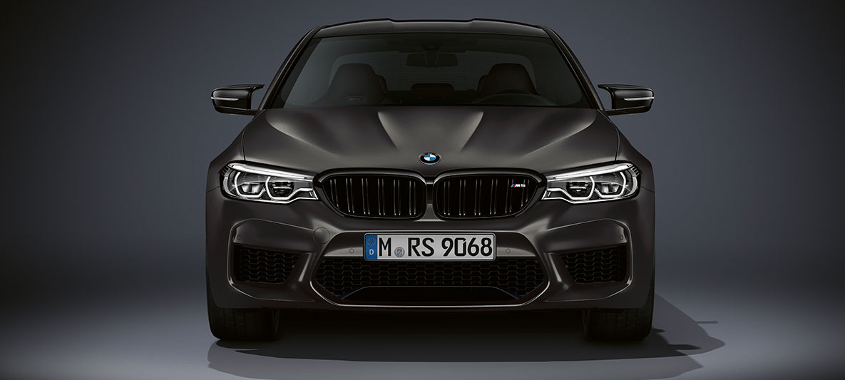 M mriežka chladiča. BMW M5 Edition 35 Years, predný pohľad.