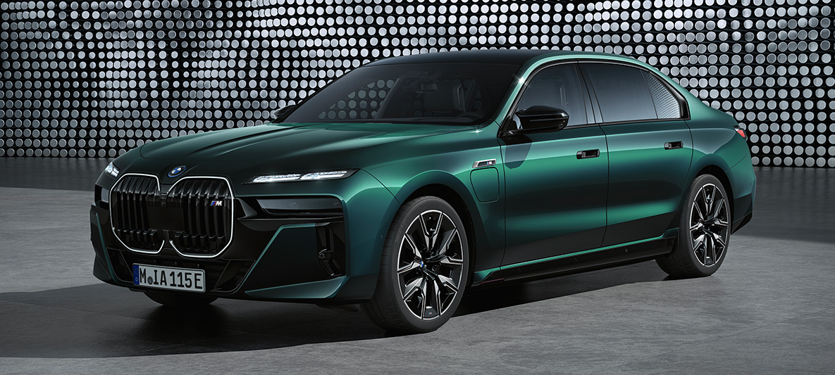 Aurora Diamond Green špeciálne laky M automobily BMW radu 7 G70 M automobily BMW radu 7 G70 Aurora Diamond Green špeciálne laky
