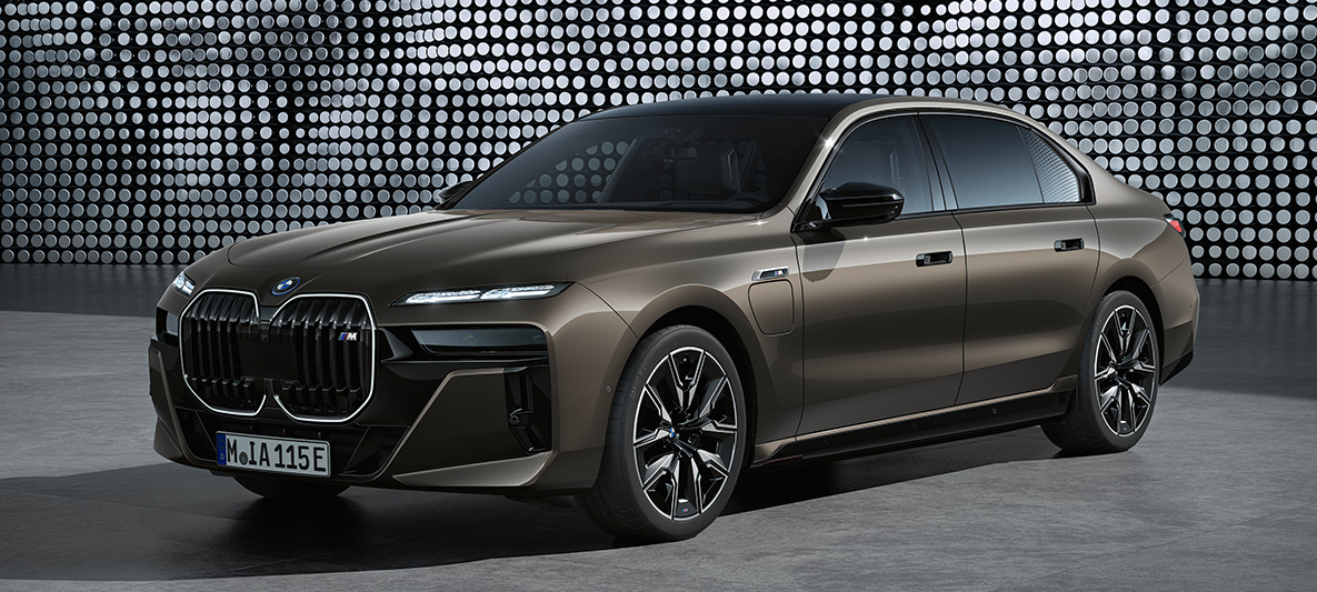 Sepang Bronze špeciálne laky M automobily BMW radu 7 G70 M automobily BMW radu 7 G70 Sepang Bronze špeciálne laky