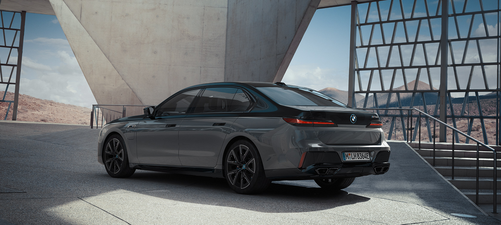 To najlepšie z BMW M760e xDrive Sedan G70 BMW M760e xDrive Sedan G70 to najlepšie