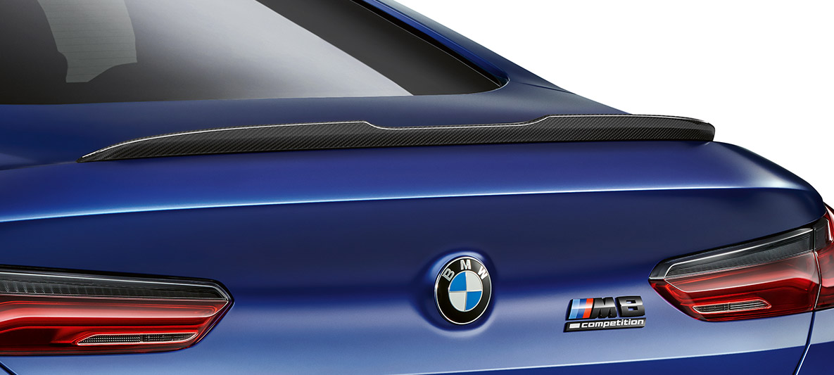 Karbónový zadný spojler. BMW M8 Competition Coupé, zadný spojler M Carbon exteriérového balíka.