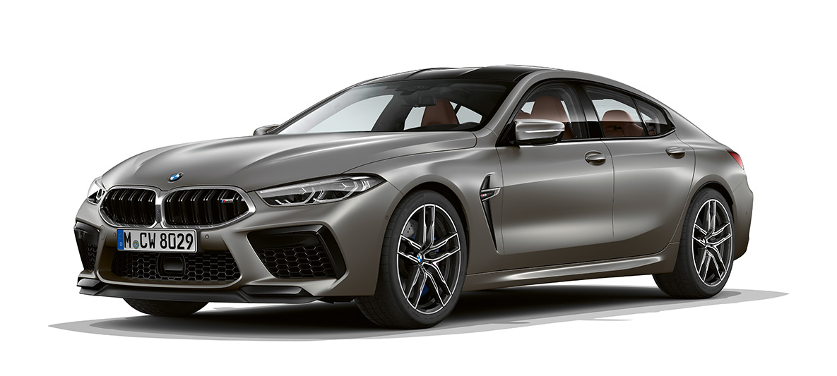 BMW M8 Gran Coupé bočný pohľad BMW M8 Gran Coupé F93 2020 BMW Individual metalíza Frozen Dark Silver bočný pohľad