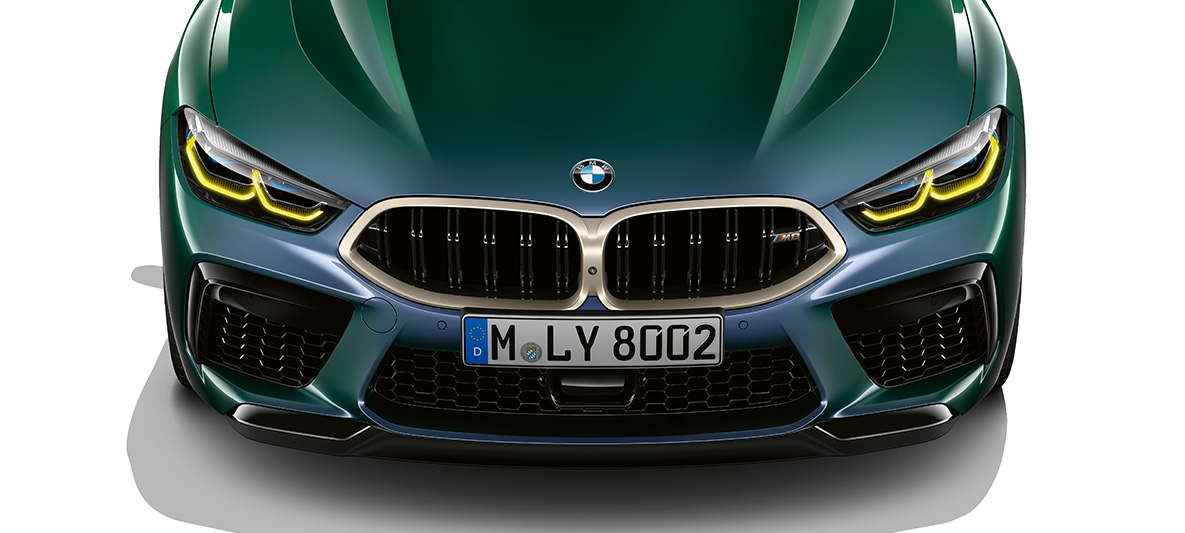 BMW M8 Gran Coupé First Edition predný pohľad BMW M8 Gran Coupé First Edition F93 2020 BMW Individual metalíza Aurora Diamond Green predný pohľad