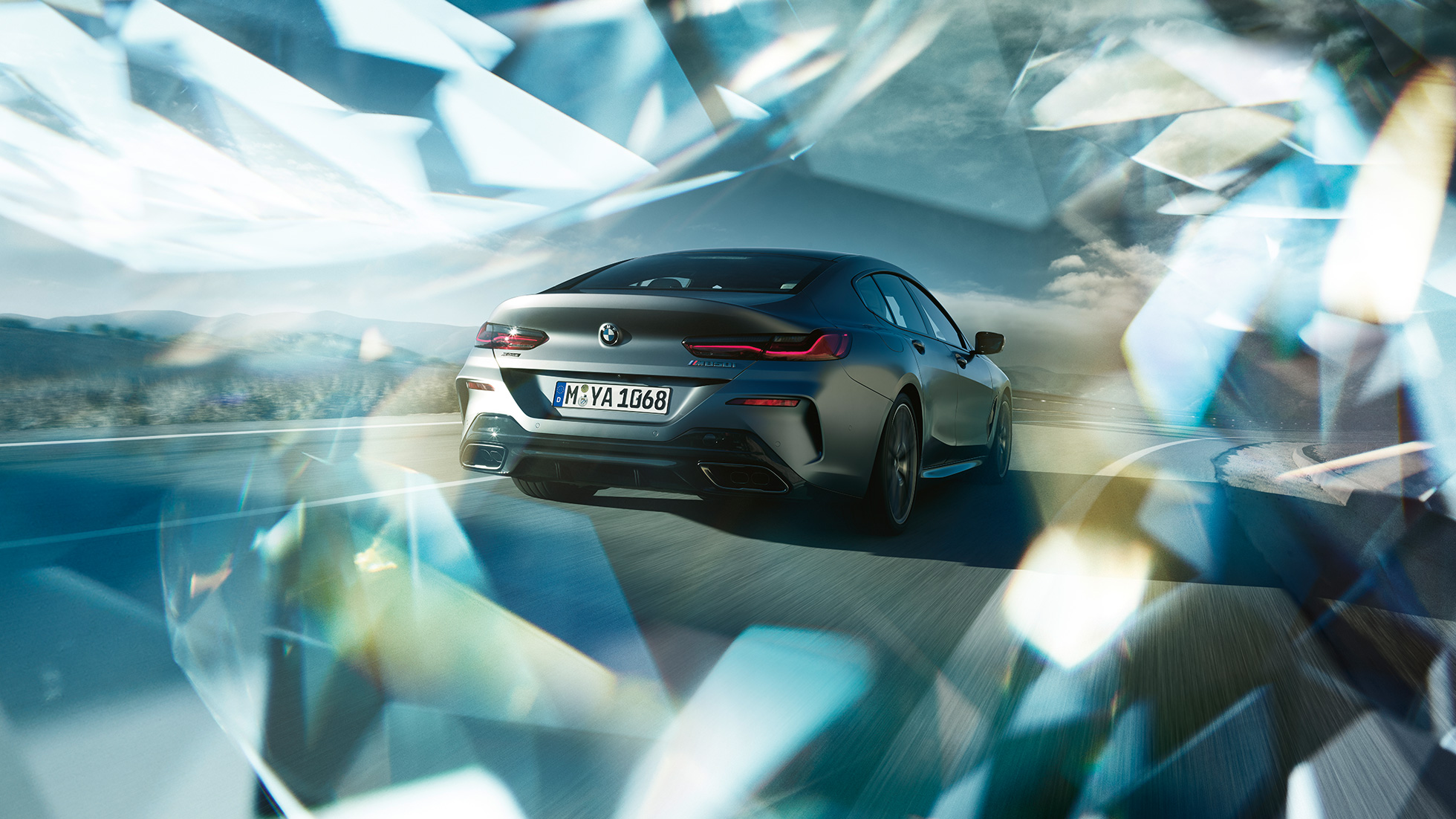 BMW M850i xDrive Gran Coupé zadobočný pohľad BMW M850i xDrive Gran Coupé G16 2019 BMW Individual metalíza Frozen Bluestone zadobočný pohľad