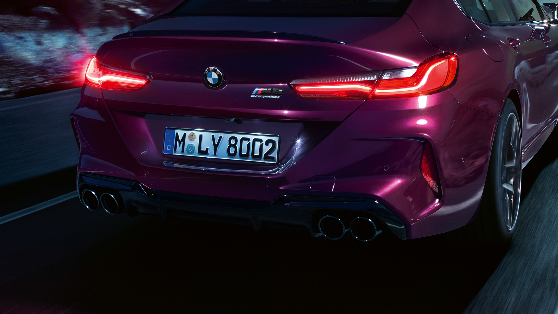 BMW M8 Competition Gran Coupé detailný zadný pohľad BMW M8 Competition Gran Coupé F93 2020 BMW Individual metalíza Ametrine detailný zadný pohľad