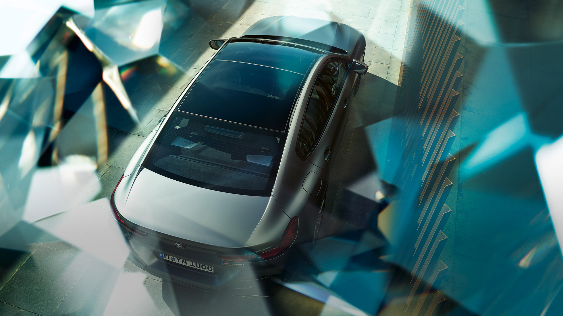 Panoramatická sklenená strecha BMW M850i xDrive Gran Coupé Panoramatická sklenená strecha BMW M850i xDrive Gran Coupé G16 2019 BMW Individual metalíza Frozen Bluestone pohľad zhora