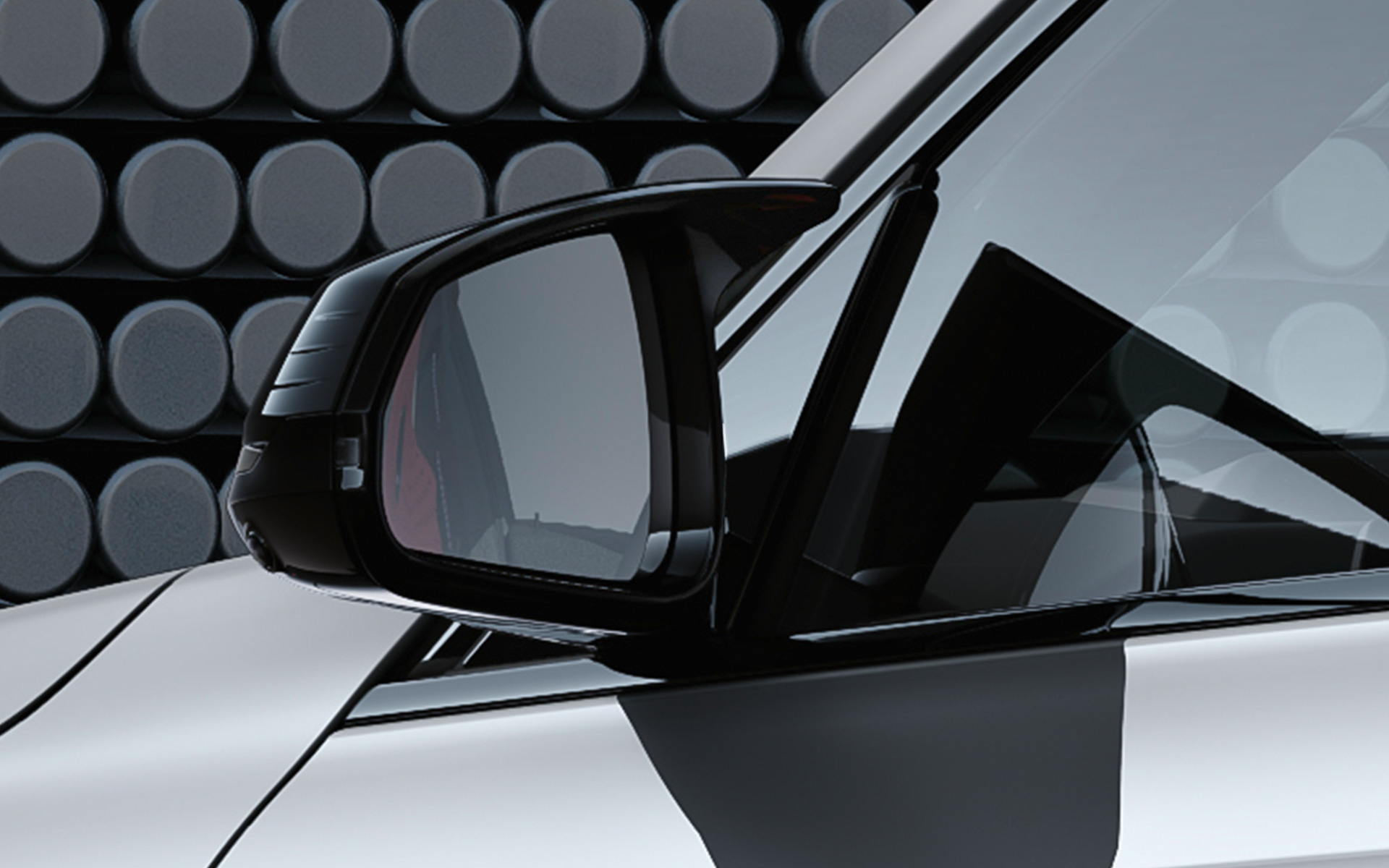 BMW X1 M35i xDrive detail M kryty zrkadiel BMW X1 M35i xDrive exteriér detail M kryty zrkadiel