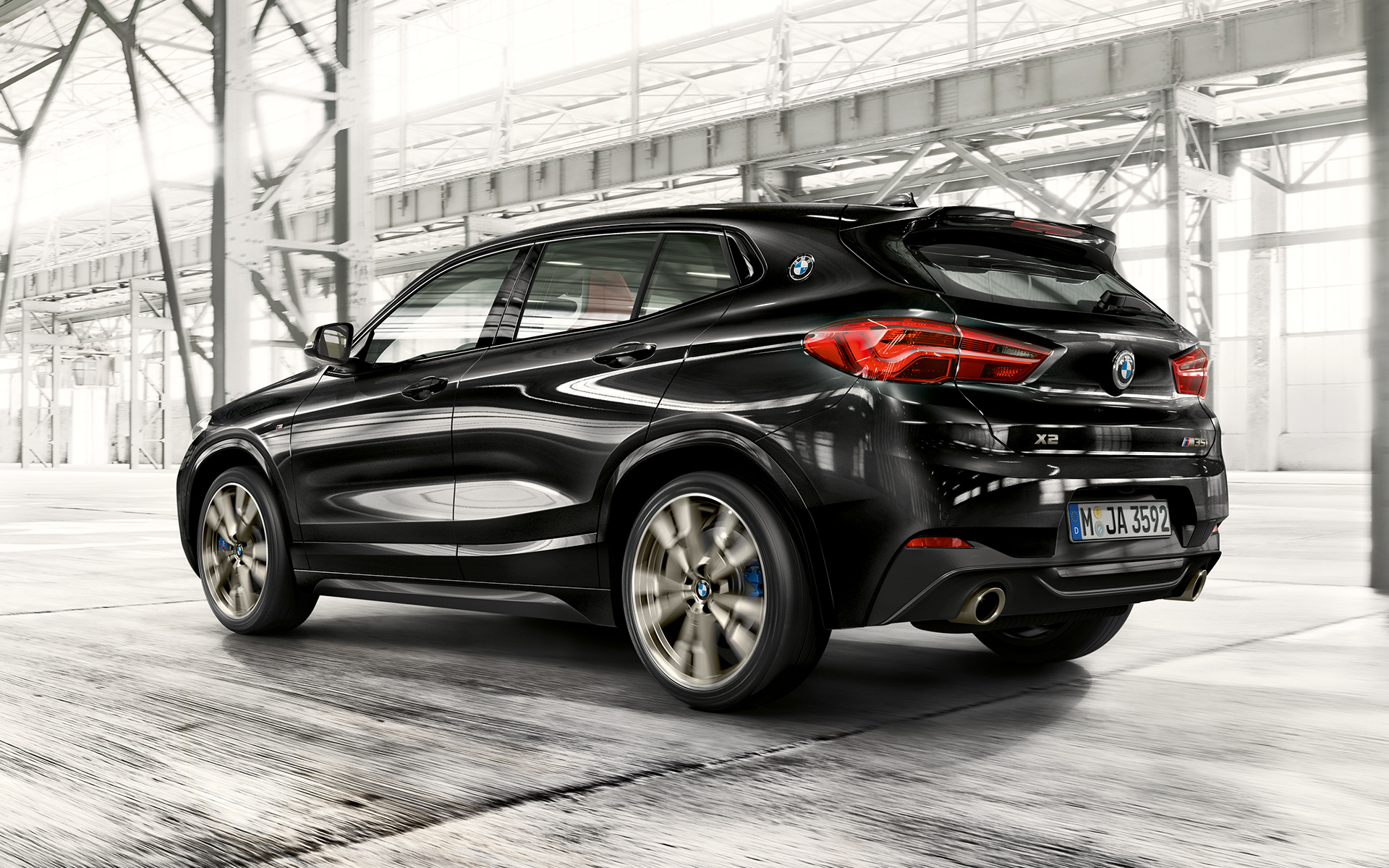 M zadný spojler BMW X2 M35i (F39) metalíza Sapphire Black