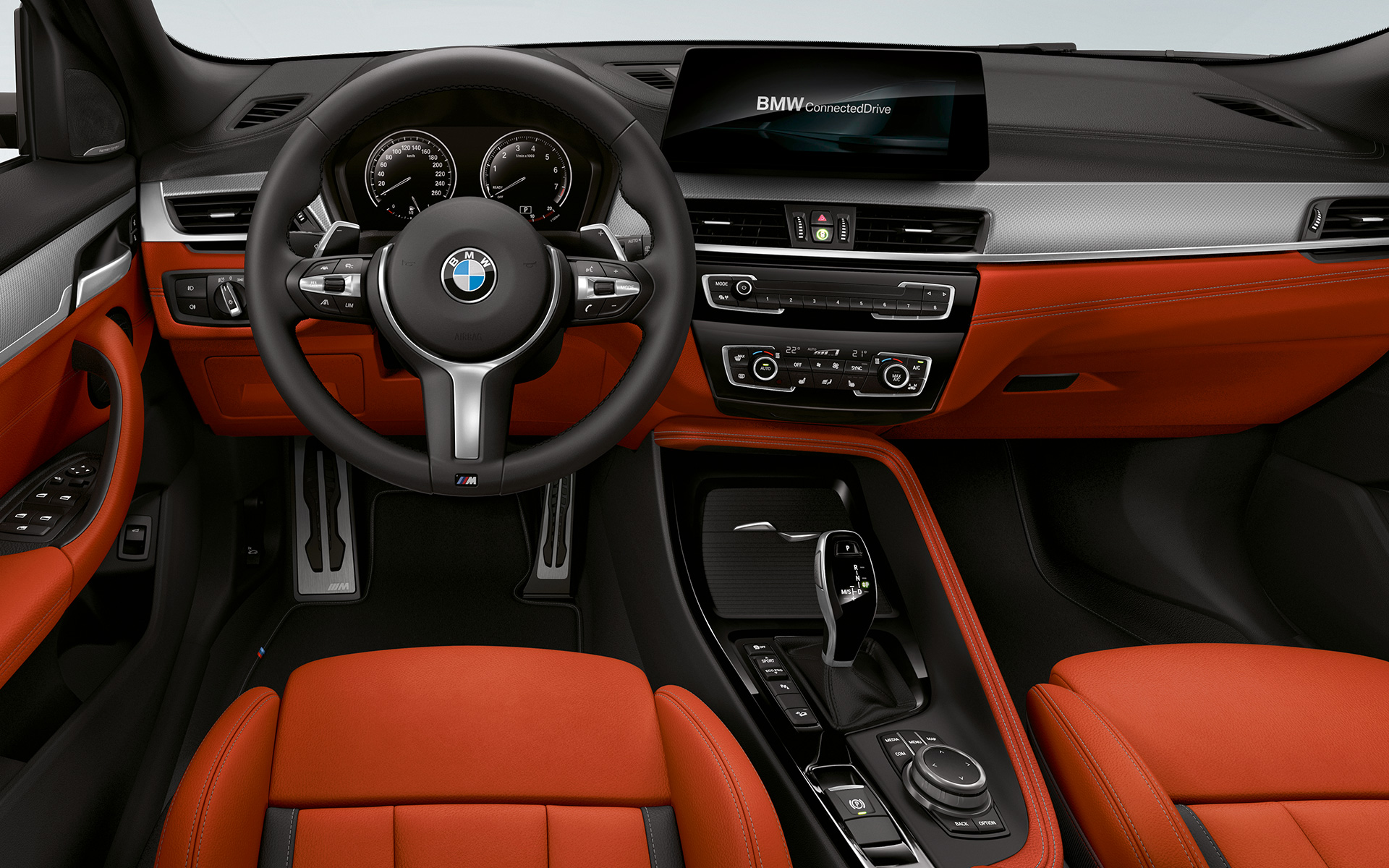 M kožený volant BMW X2 M35i (F39) interiér