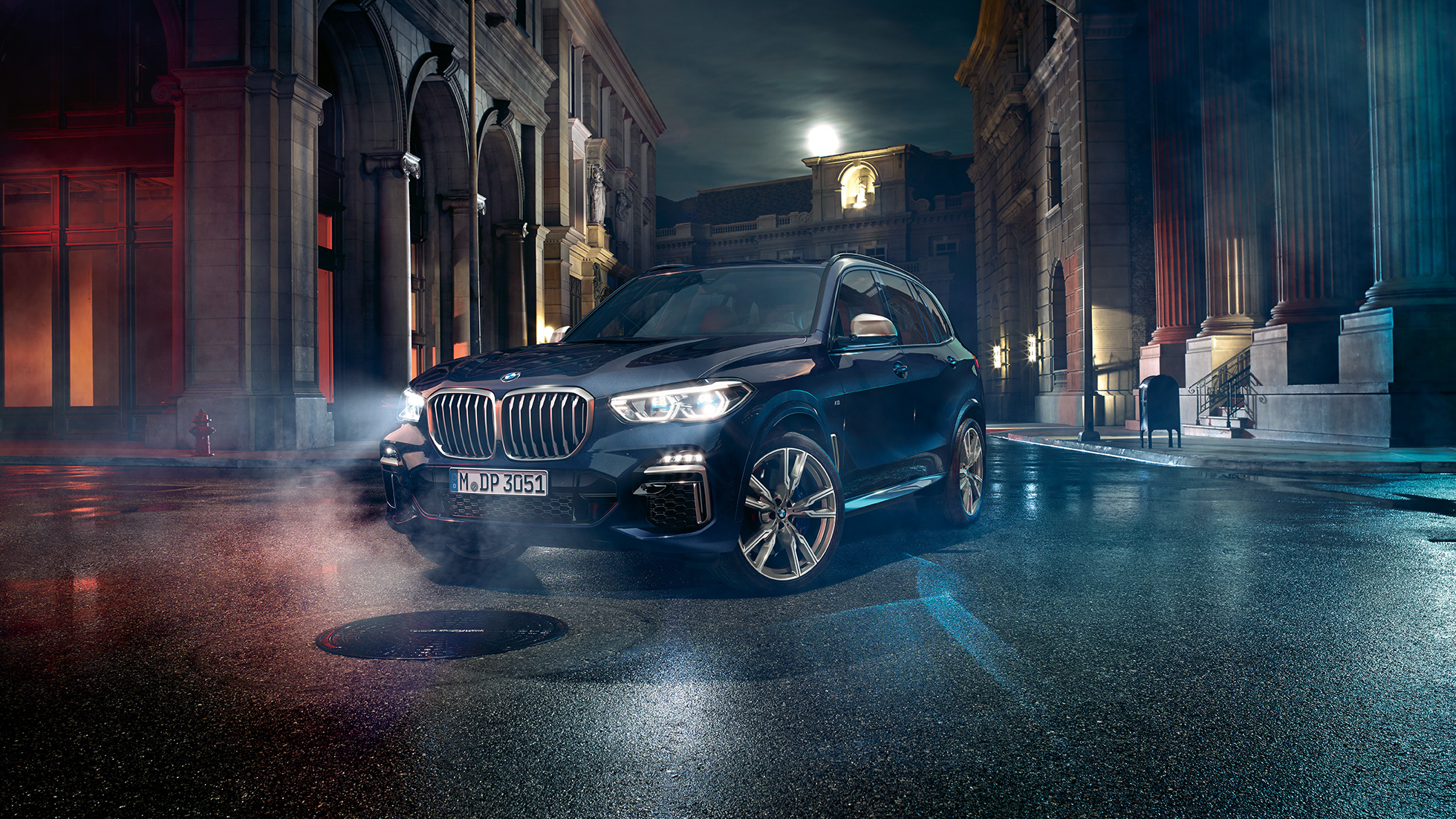 Predné svetlomety BMW X5 M50i Predné svetlomety s X laserovými svetlami BMW X5 M50i G05 metalíza Carbon Black predobočný pohľad