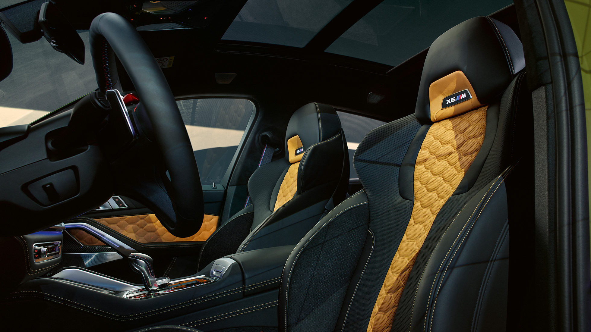 M multifunkčné sedadlá BMW X6 M Competition M multifunkčné sedadlá s osvetleným logom X6 M BMW X6 M Competition F96 interiér