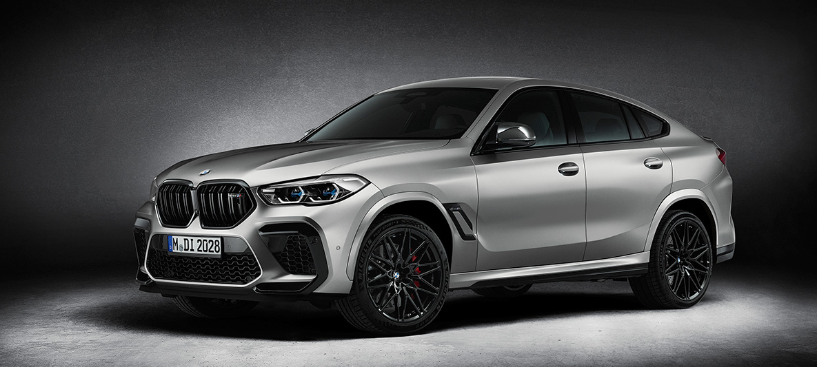 BMW X6 M First Edition F96 2020 BMW Individual špeciálna metalíza Frozen Dark Silver predobočný pohľad BMW X6 M First Edition F96 2020 BMW Individual špeciálna metalíza Frozen Dark Silver predobočný pohľad
