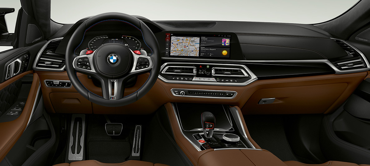 M kožený volant BMW X6 M F96 M kožený volant s kontrastným prešívaním BMW X6 M F96 2020 SUV kokpit