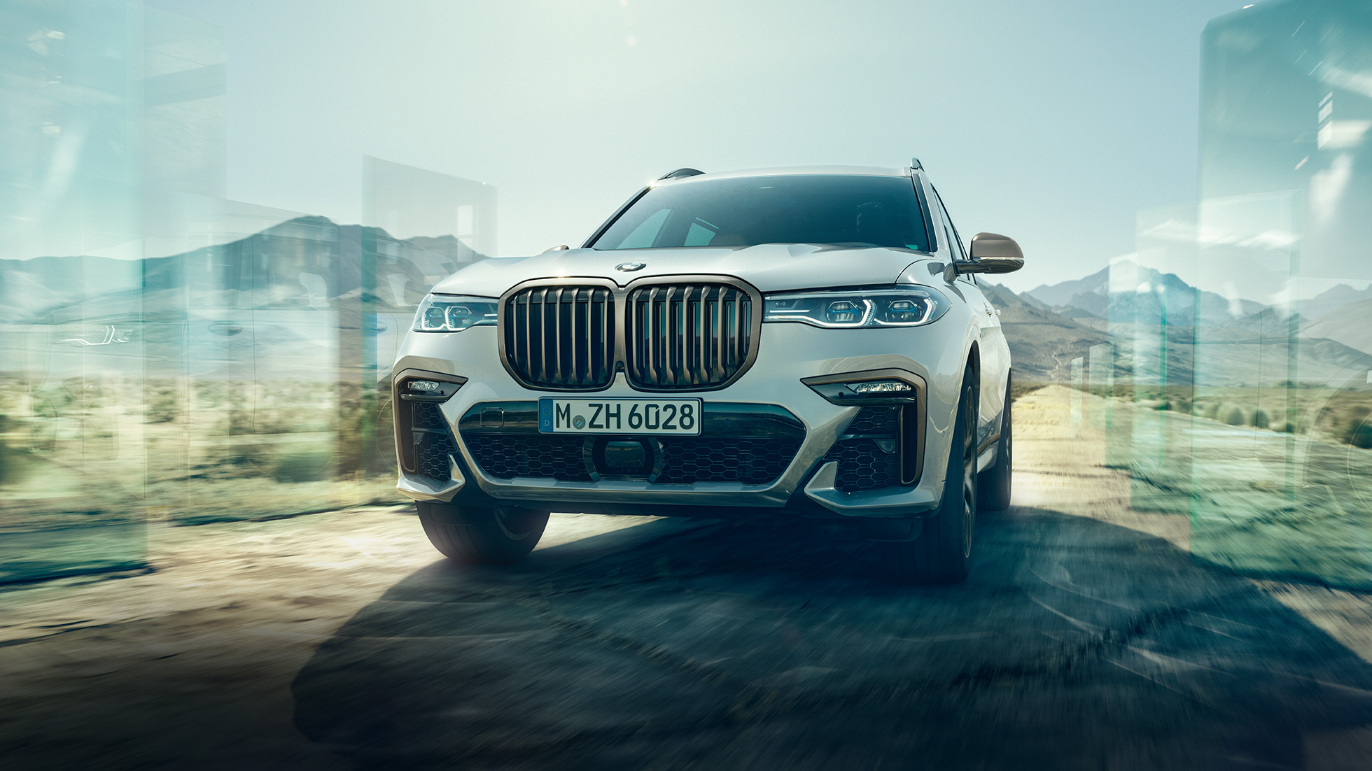 BMW X7 M50d, predný pohľad BMW X7 M50d vo farbe Mineral White, predný pohľad, G07, 2019