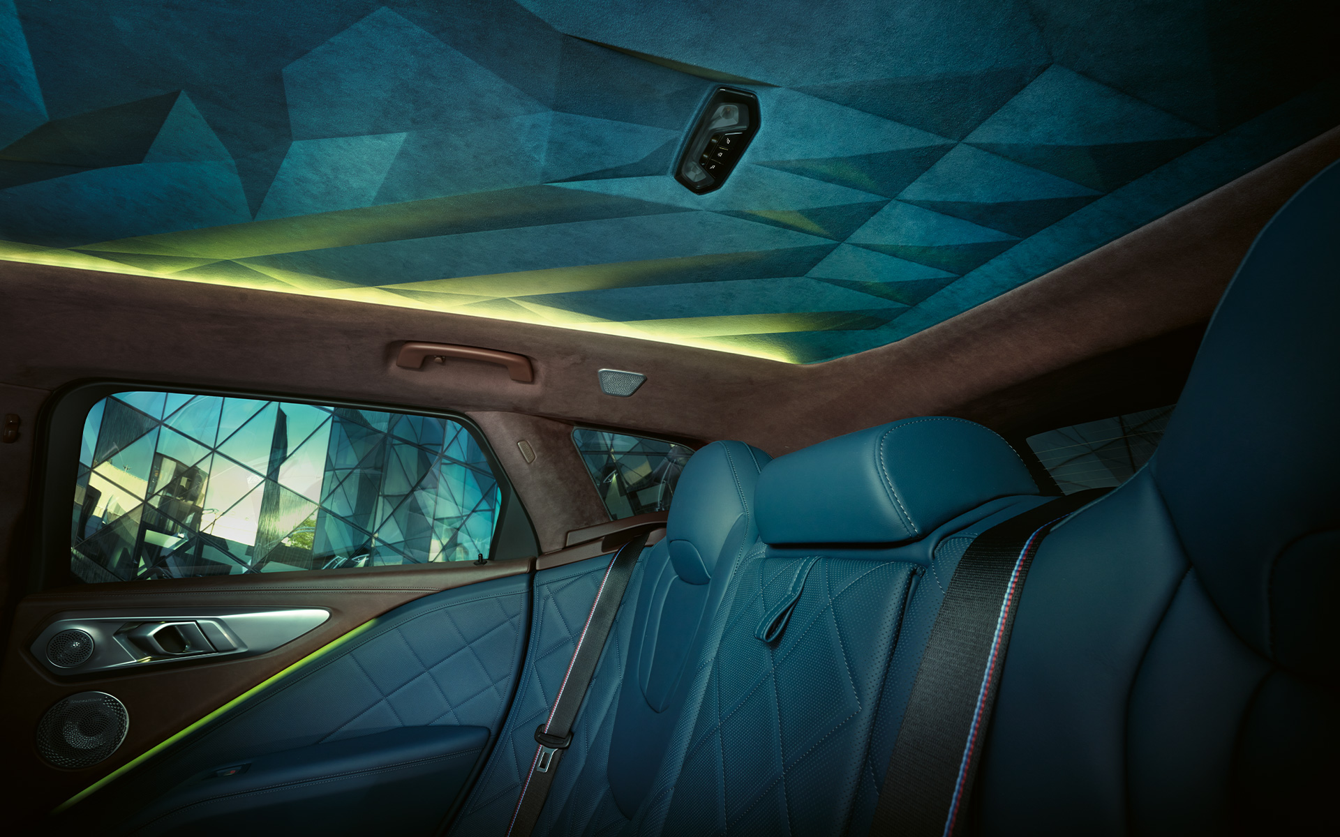 BMW XM G09 interiér pocit luxusného zákulisia