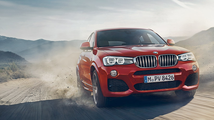 BMW X4 F26 prvá generácia predobočný záber jazdný Modely BMW X BMW X4 F26 prvá generácia predobočný záber jazdný