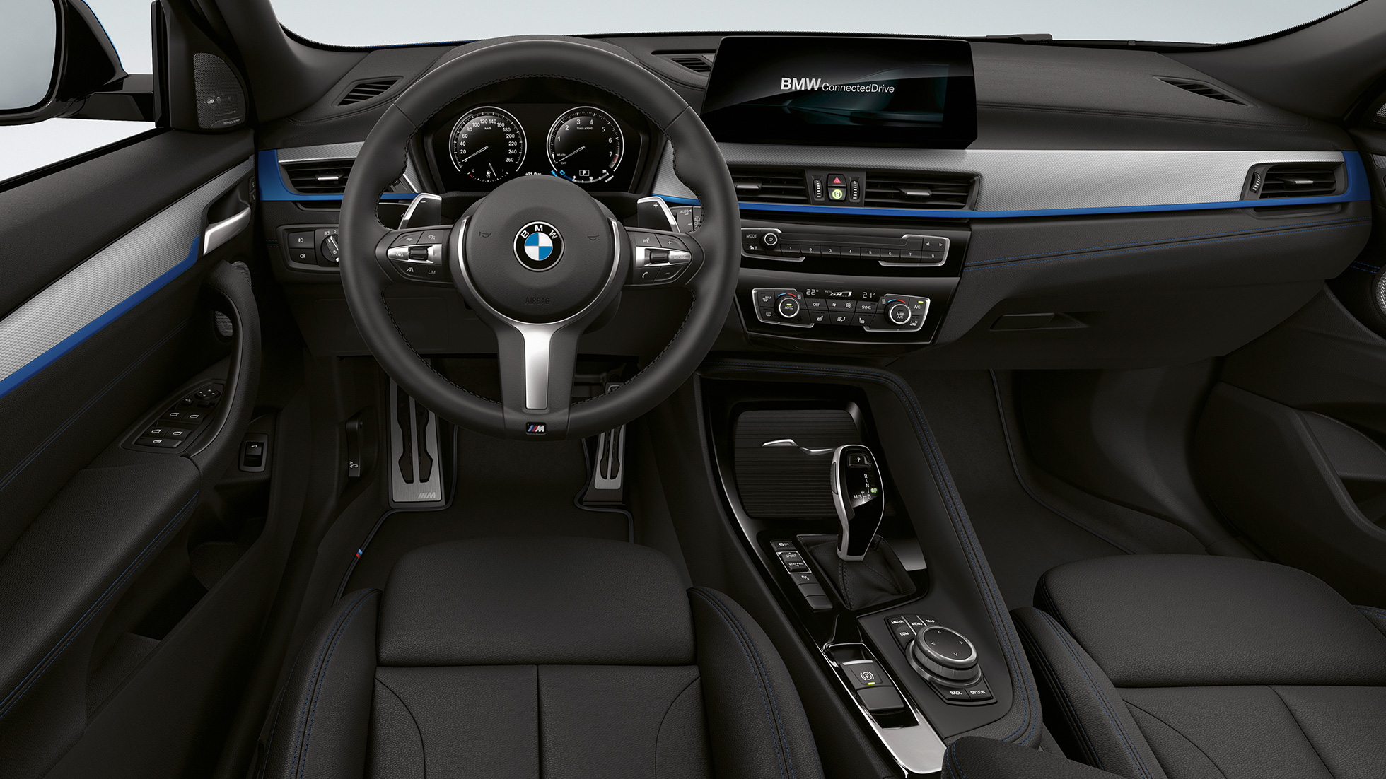 Kokpit BMW X2 sDrive20i Model M Sport BMW X2 sDrive20i model M Sport X 2018 F39 interiér s koženým dizajnom