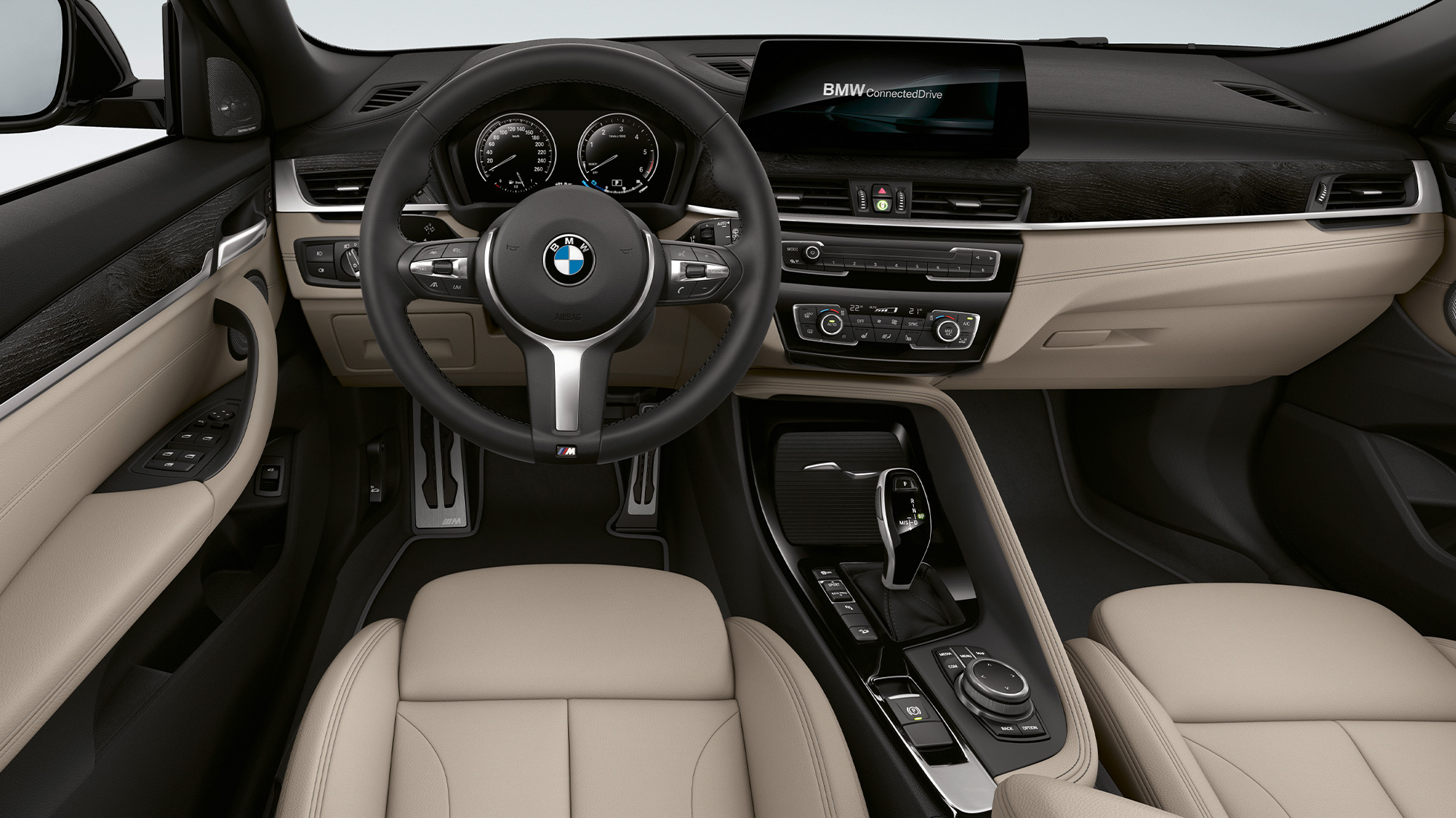 Kokpit BMW X2 sDrive20i Model M Sport X BMW X2 sDrive20i Model M Sport X 2018 F39 interiér kokpit