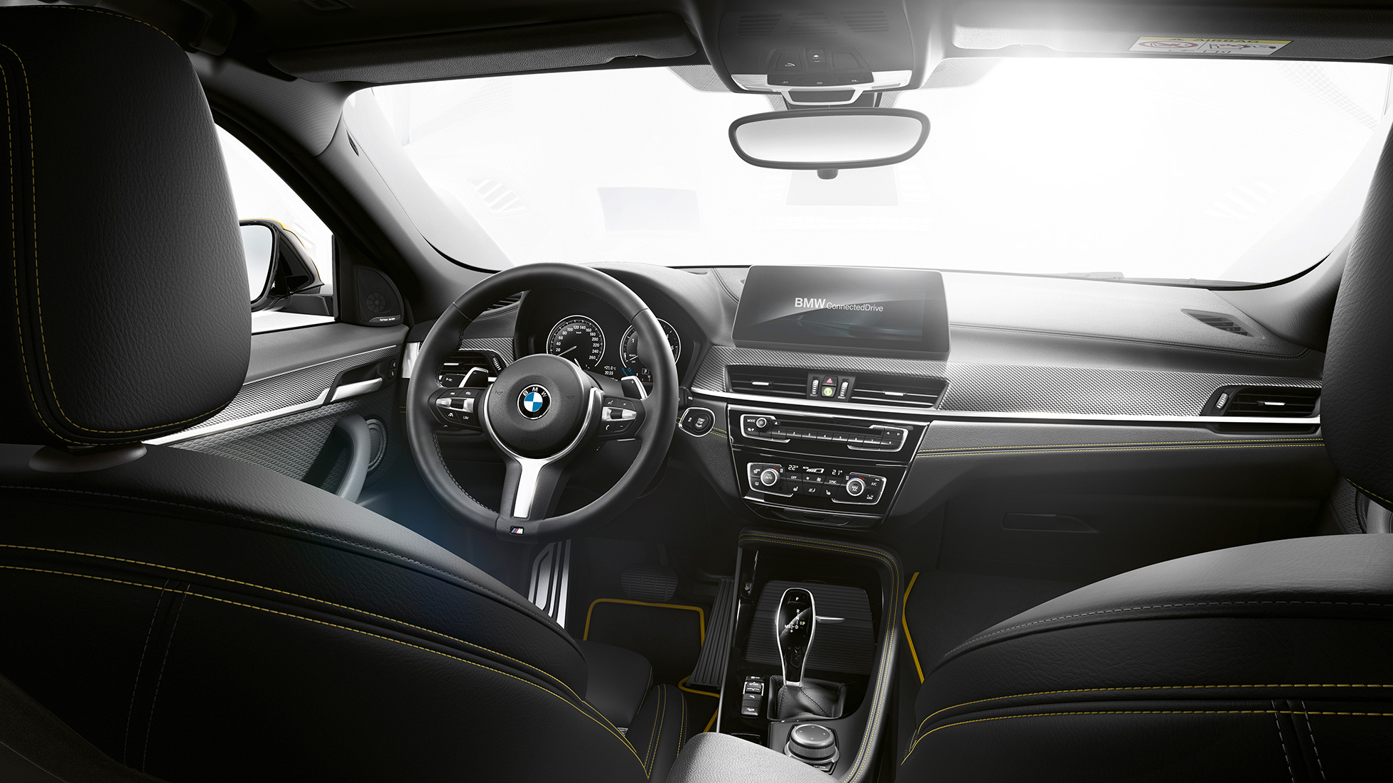 Kožený volant BMW X2 F39 Kožený volant BMW X2 2018 F39 dizajn interiéru