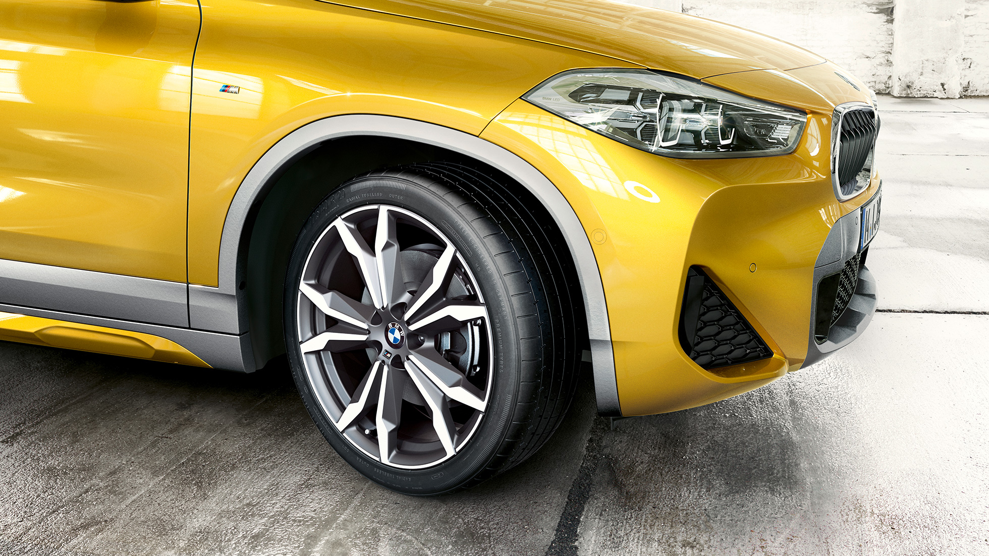 Disky z ľahkej zliatiny BMW X2 2018 F39 BMW X2 2018 F39 metalíza Galvanic Gold disky z ľahkej zliatiny