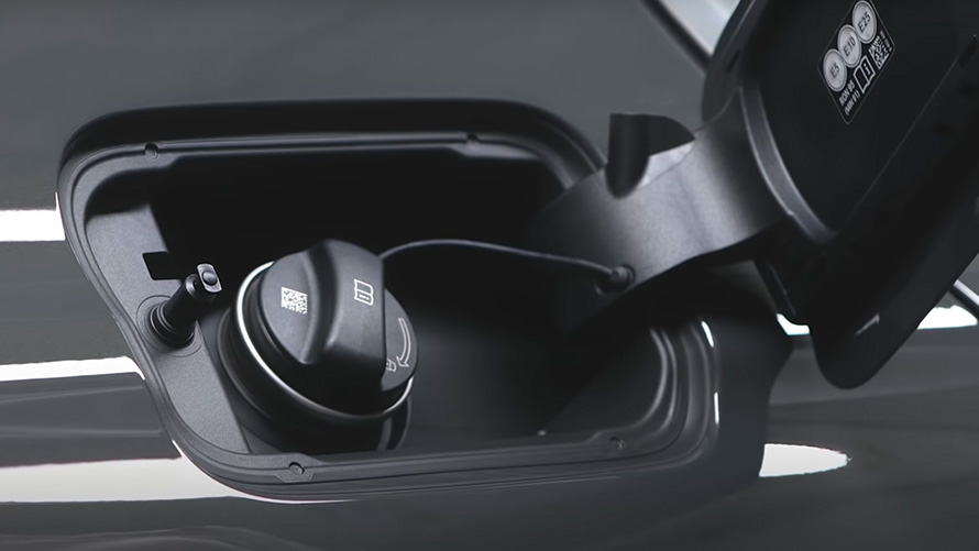 BMW plug-in hybrid kryt tankovacieho hrdla BMW plug-in hybrid kryt tankovacieho hrdla detailný pohľad