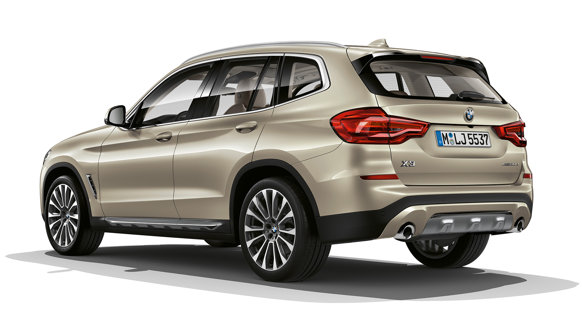 BMW X3 M40i, model Luxury Line, trojštvrťový zadný pohľad BMW X3 M40i, model Luxury Line, trojštvrťový zadný pohľad