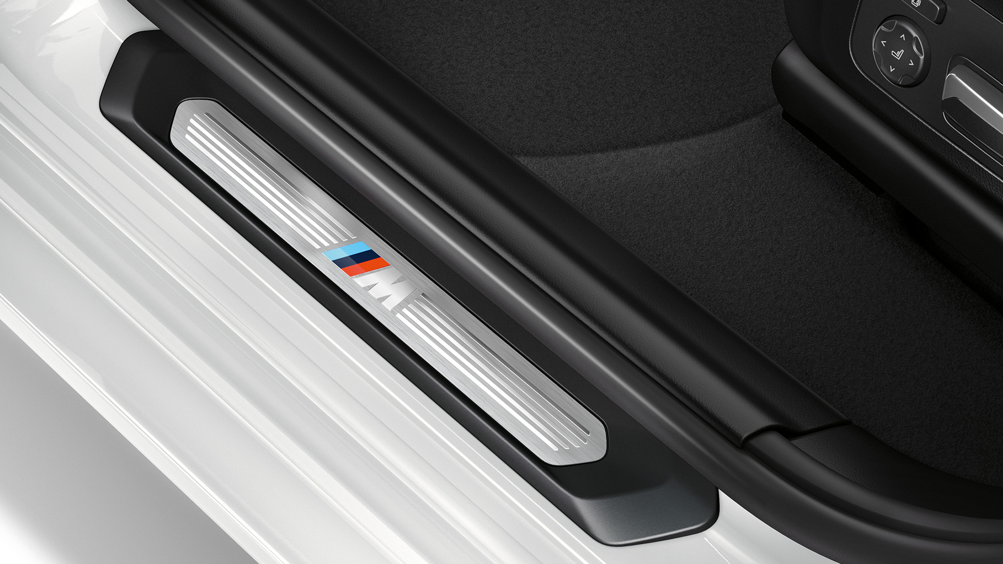 BMW X3 M40i, model M Sport, prahové lišty BMW X3 M40i, model M Sport, prahové lišty