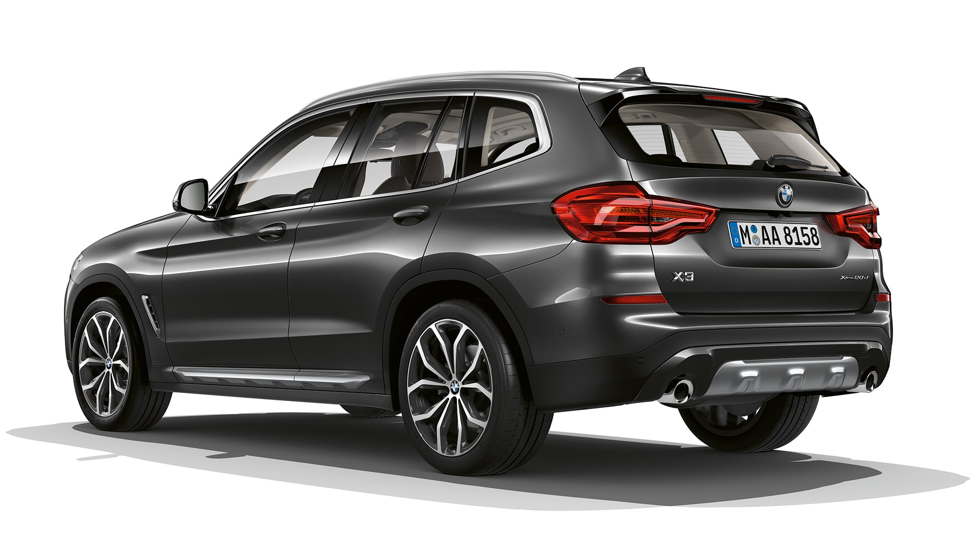 BMW X3 M40i, model xLine, trojštvrťový zadný pohľad BMW X3 M40i, model xLine, trojštvrťový zadný pohľad