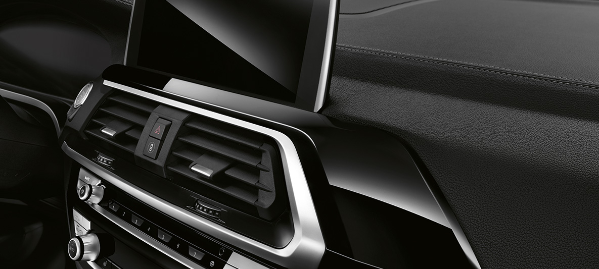 BMW X3, BMW Individual interiérové lišty v čiernom klavírnom laku BMW X3, BMW Individual interiérové lišty v čiernom klavírnom laku