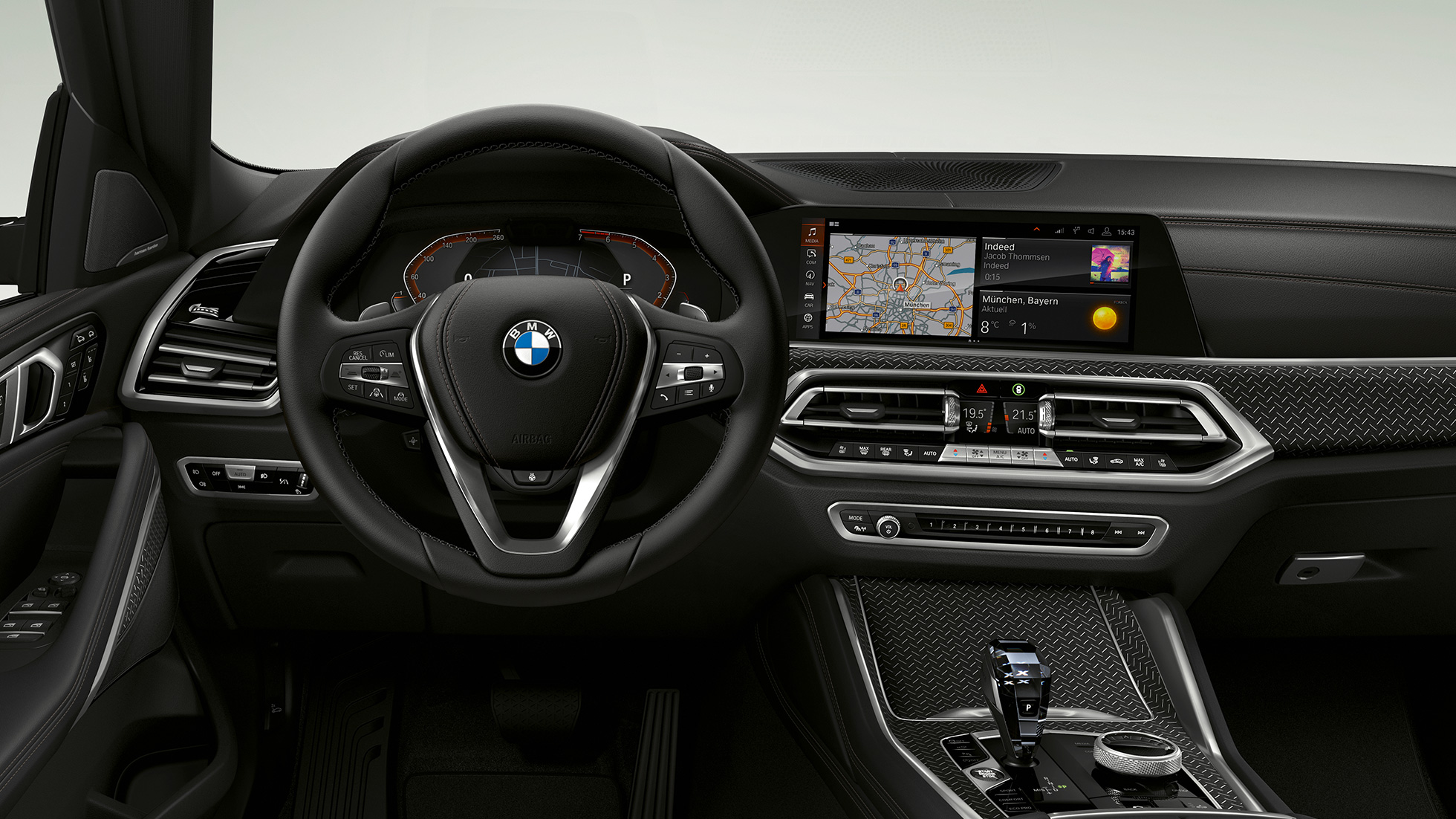 BMW X6 s BMW xLine, kokpit. BMW X6 interiér s BMW xLine so zameraním na kokpit.