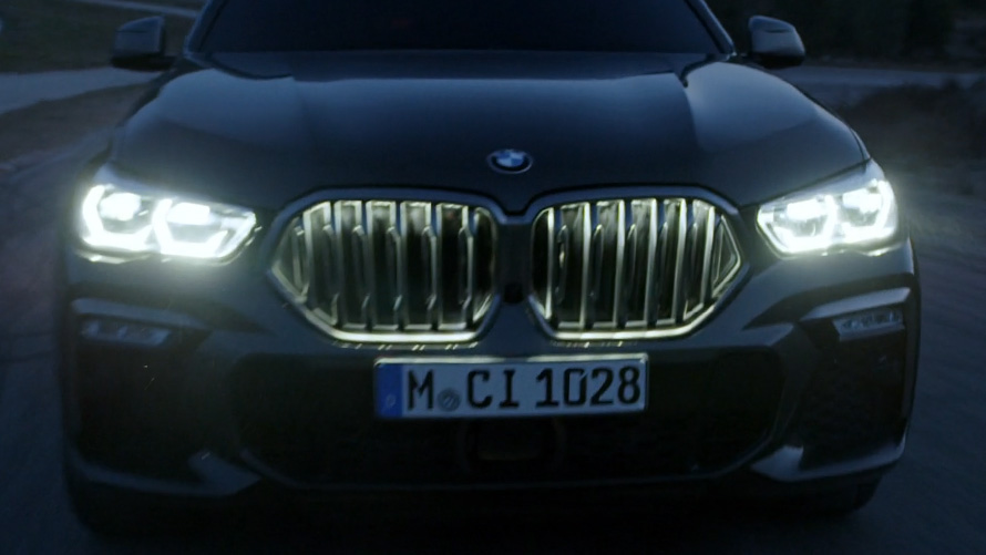 BMW Laserlight a BMW obličky Iconic Glow. BMW Laserlight a BMW obličky Iconic Glow.