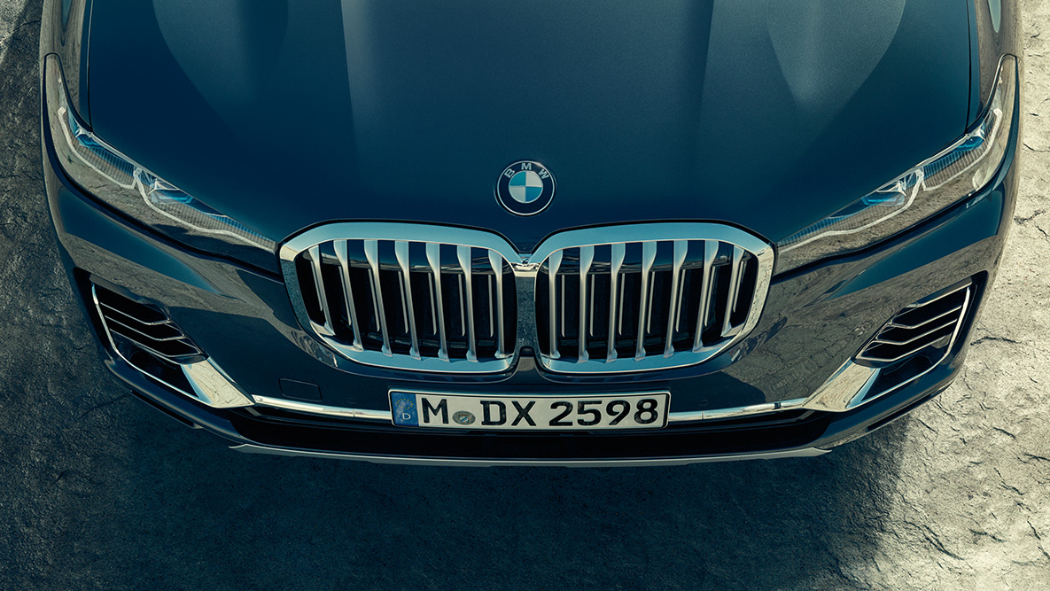 BMW obličky BMW X7 BMW obličky: BMW X7 spredu zhora