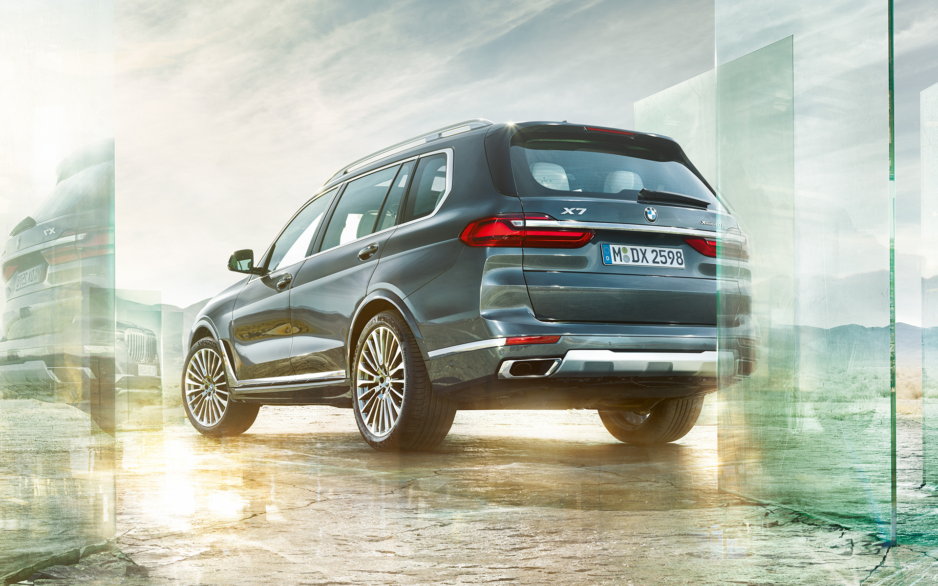 BMW X7 G07 2019 zadobočný pohľad zdola BMW X7 G07 2019 zadobočný pohľad zdola