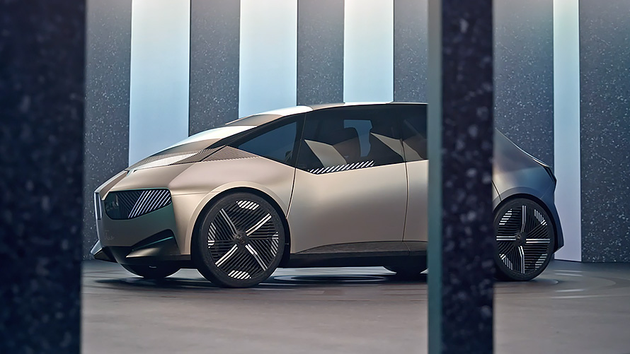 Video monolitický dizajn BMW i Vision Circular 2021 BMW i Vision Circular 2021 vizionárske vozidlo monolitický dizajn