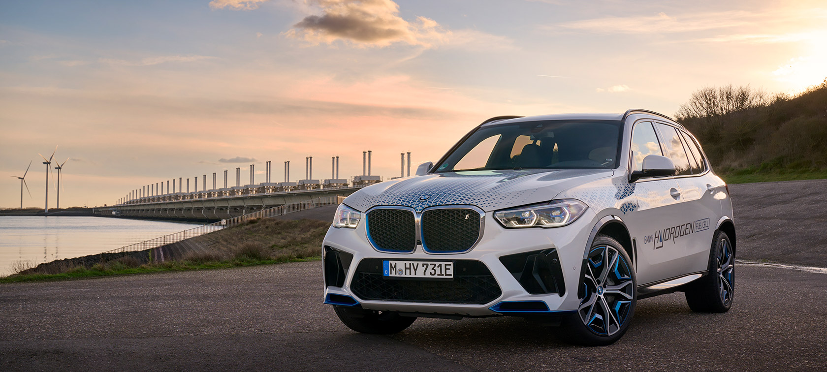BMW iX5 Hydrogen G05 FCEV BMW iX5 Hydrogen G05 FCEV predobočný pohľad