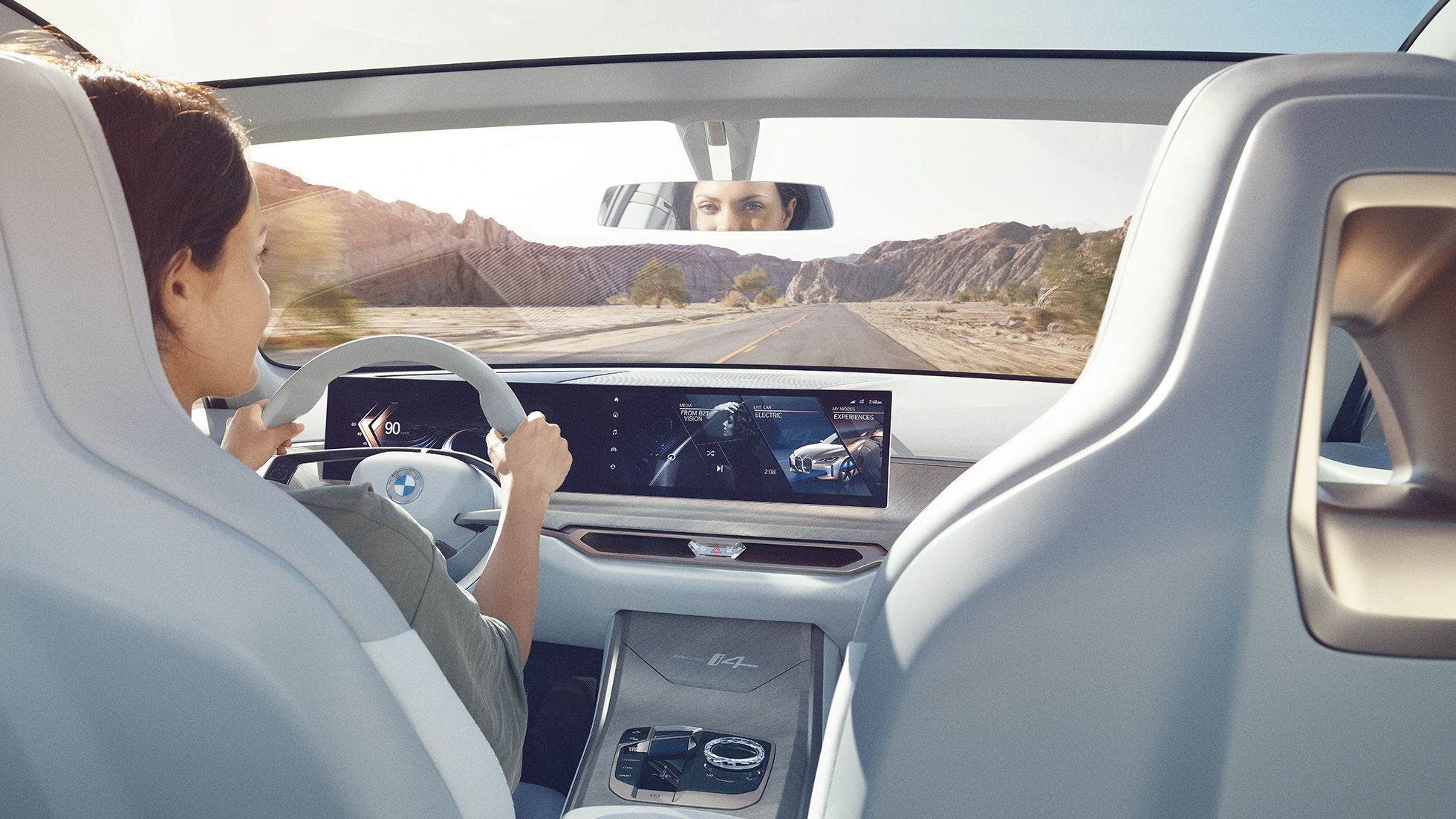 Curved Display BMW Concept i4 2020 G26 BMW Concept i4 2020 G26 elektrický automobil čisto elektrické BMW Gran Coupé Curved Display digitálna obrazovka