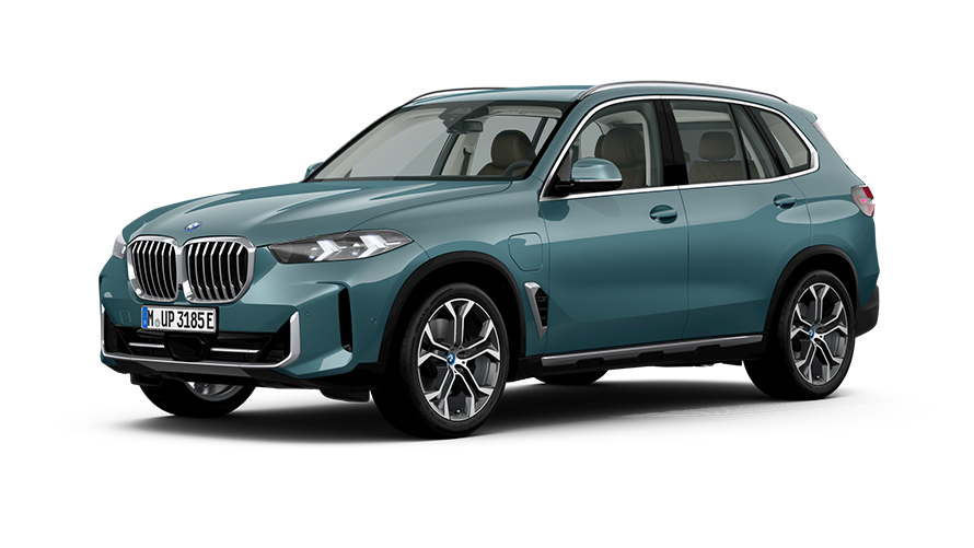 BMW X5 xDrive50e G05 PHEV predobočný pohľad statický