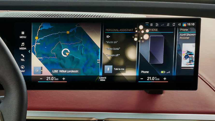 BMW Curved Display a BMW Intelligent Personal Assistant animácia BMW Curved Display a BMW Intelligent Personal Assistant animácia