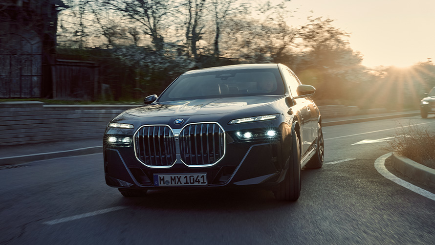 BMW RADU 7 SEDAN. BMW RADU 7 SEDAN.