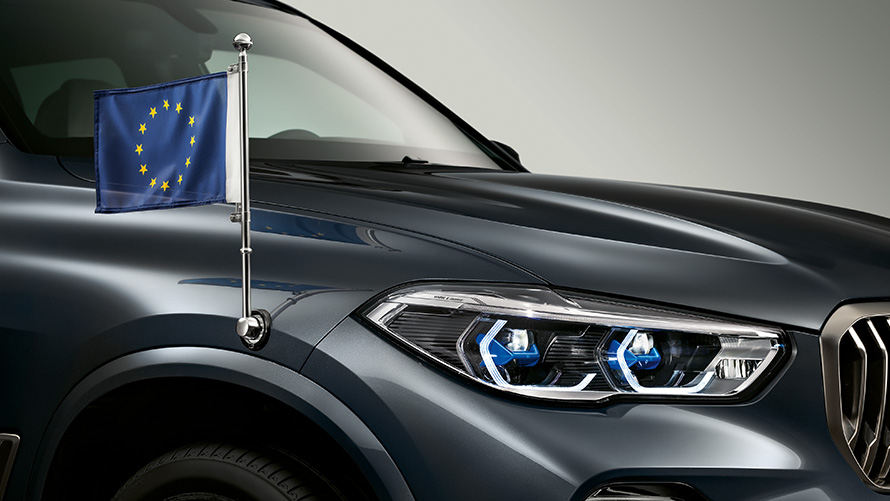 Pancierované vozidlá BMW dodatočná výbava štátna vlajka Pancierované vozidlá BMW dodatočná výbava štátna vlajka