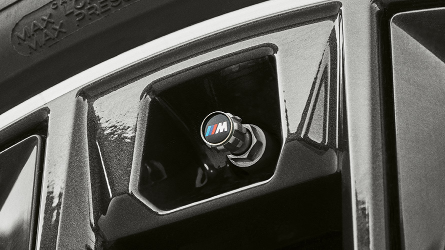 BMW krytky ventilov s logom M. BMW príslušenstvo na jeseň a zimu BMW kryty ventilov s logom M