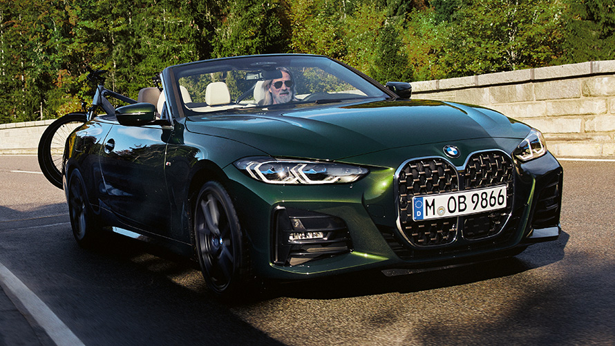BMW kompletné letné kolesá na BMW radu 4 Cabrio (G23) v slnečnom prostredí BMW kompletné letné kolesá na BMW radu 4 Cabrio (G23) v slnečnom prostredí