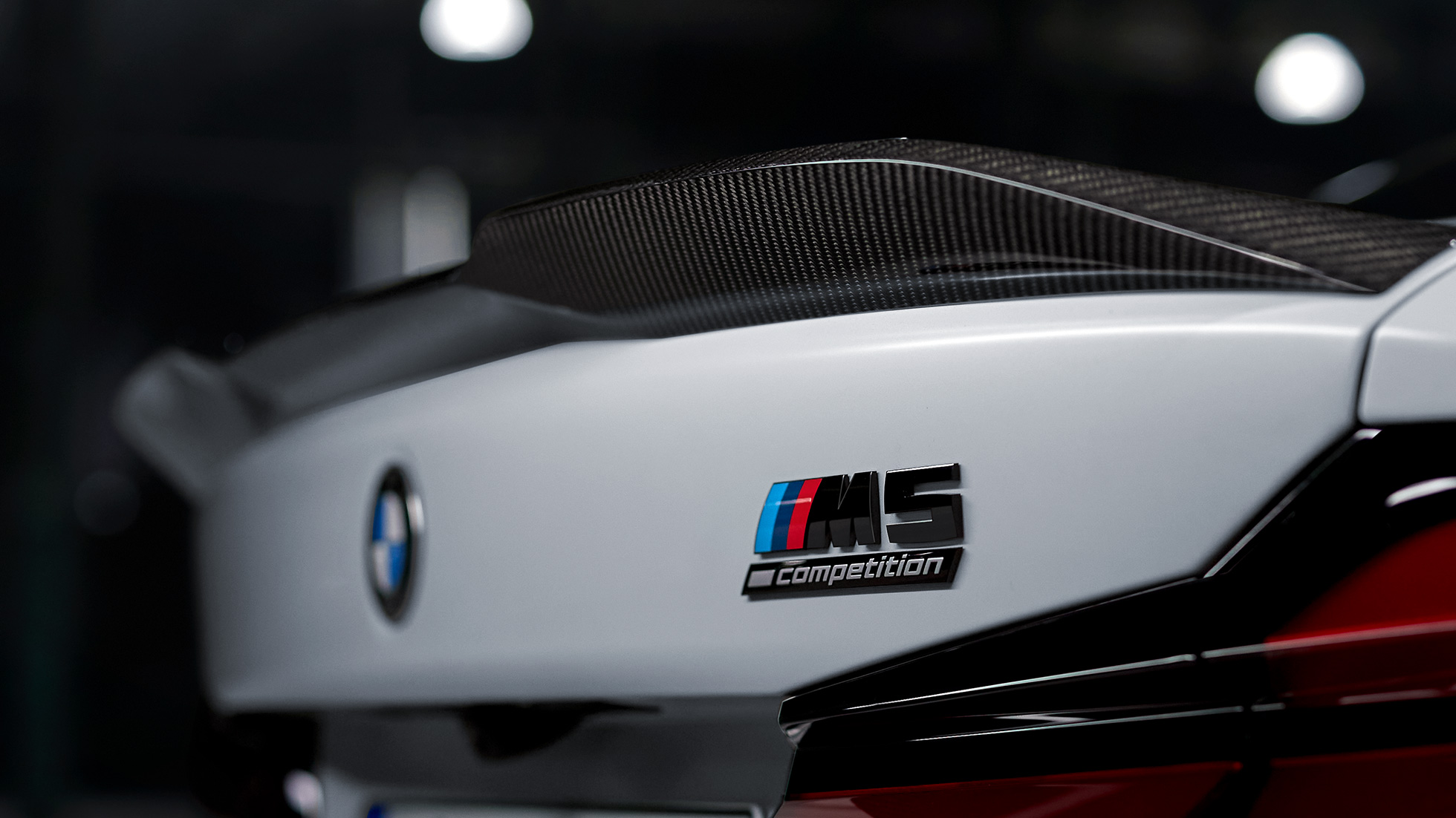 M Performance zadný spojler Pro, karbónový, detail. BMW M Performance diely M Performance zadný spojler Pro, karbónový, detailný pohľad